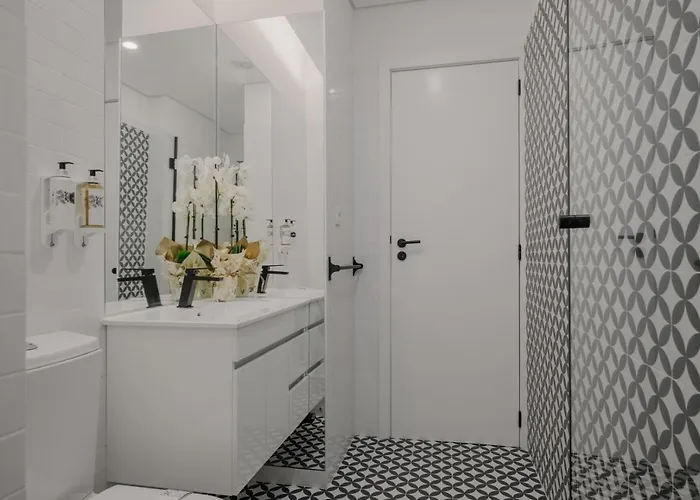 Garden Luxury House W/ Ac, Metro & Downtown